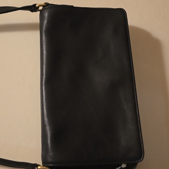 Coach Handbags - Vintage 2002 Coach Black Leather Bag